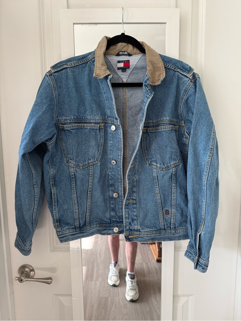 Tommy Hilfiger Women’s Vintage Denim Jacket with Corduroy Collar – XL - Picture 2 of 5